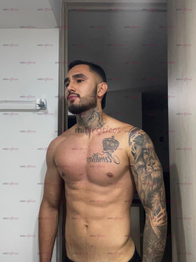 FOTOS DE JADE ESPECIALISTA EN TÉCNICAS DE RECUPERACIÓN FÍSICA Y ENERGÉTICAS NURU COLOMBIA