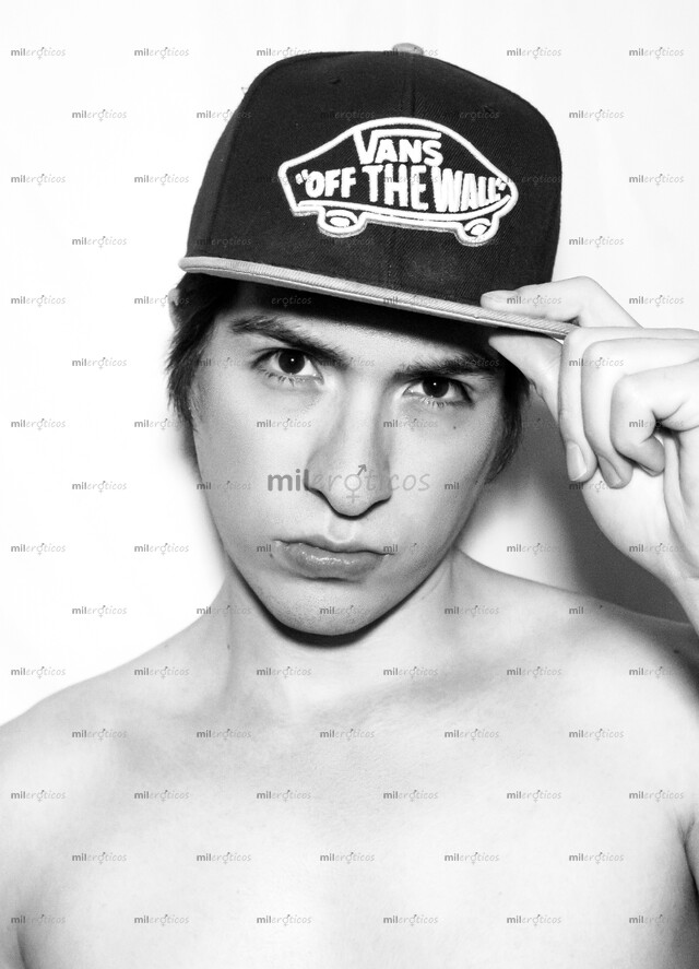 FOTOS DE MASTER ALEKS, BUEN AMANTE ATENTO QUE SE DEJA MAMAR LOS PIES Y HACE BDSM