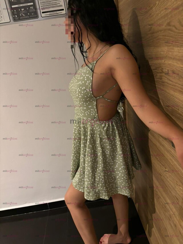FOTOS DE PELINEGRA DE PIEL BLANCA, DELGADITA, EDUCADA Y BIEN VESTIDA Y SOBRETODO MUY CALI