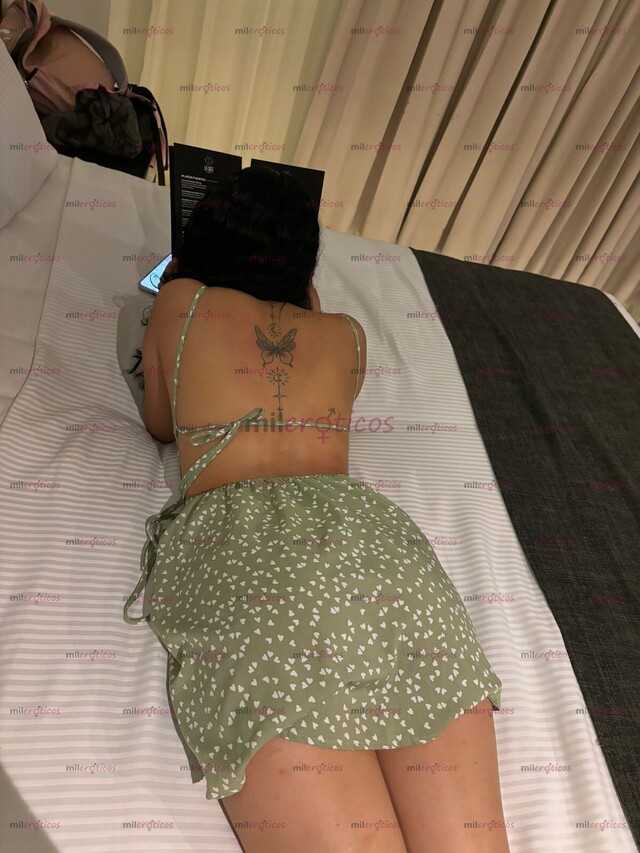 FOTOS DE PELINEGRA DE PIEL BLANCA, DELGADITA, EDUCADA Y BIEN VESTIDA Y SOBRETODO MUY CALI