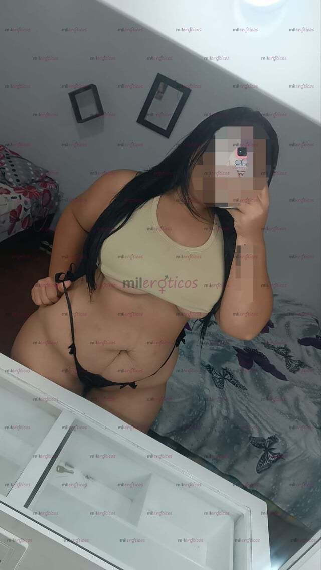 FOTOS DE TE LO CHUPÓ DESDE LOS HUEVO HASTA LA PUNTA CHOCHITO ESTRECHO BN MOJADITO