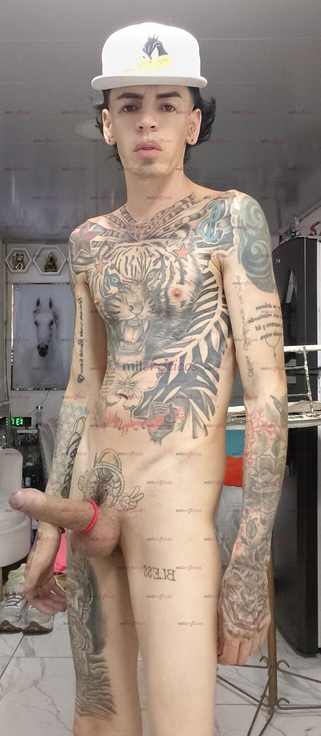 FOTOS DE FLACO ACTIVO BLANCO TATUADO MORBOSO ARRECHO