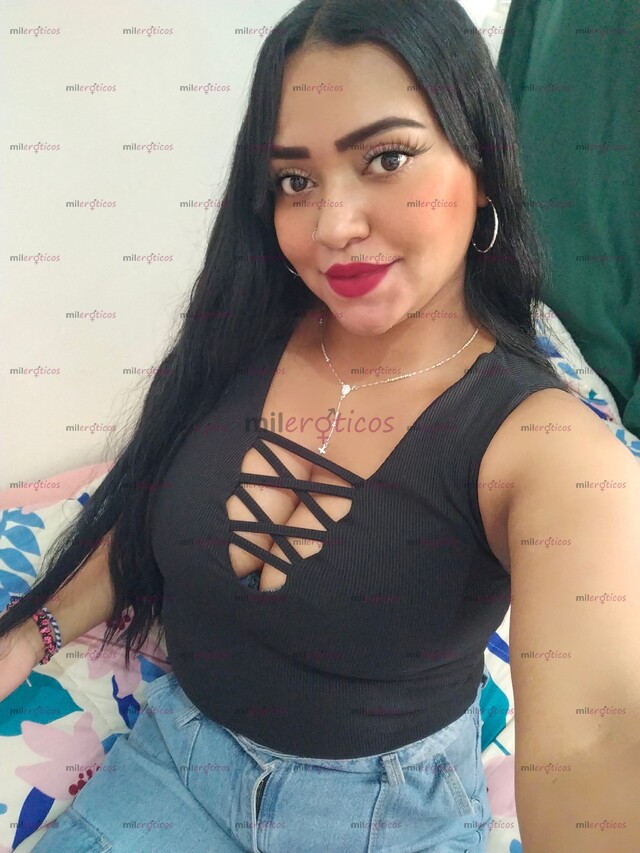 FOTOS DE HERMOSA MORENA VIP DE 25 AÑOS TE HAGO UNA RICA MAMADA ENSALIBADA VEN Y CONOCEME