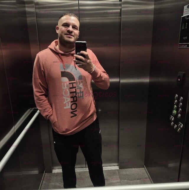 FOTOS DE SOY ALEX, SEMENTAL VARONIL DISPUESTO A BRINDARTE MUCHO PLACER CON MI GRAN VERGA