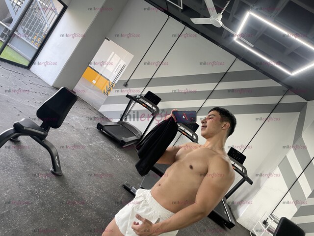 FOTOS DE TWINK ATLÉTICO CULON Y BUENA VERGA DURA