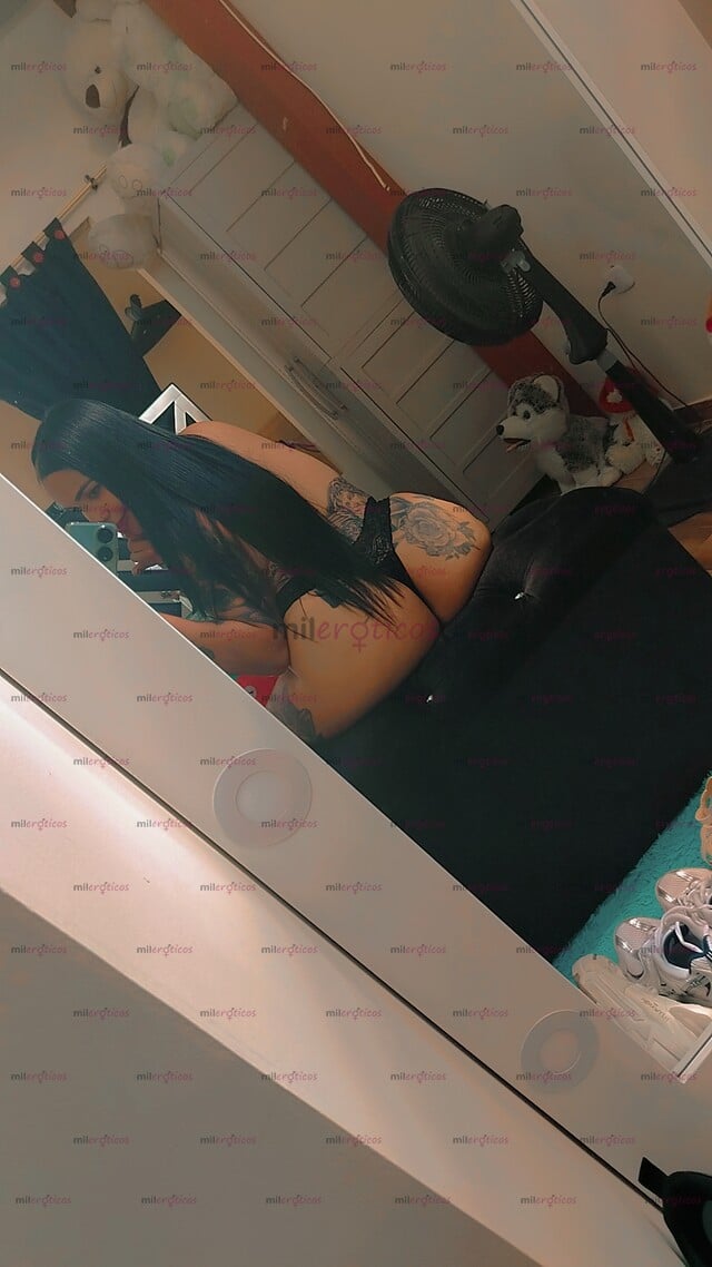 FOTOS DE HERMOSA CHICA VIP CON VAGINA JUGOSA Y ESTRECHITA