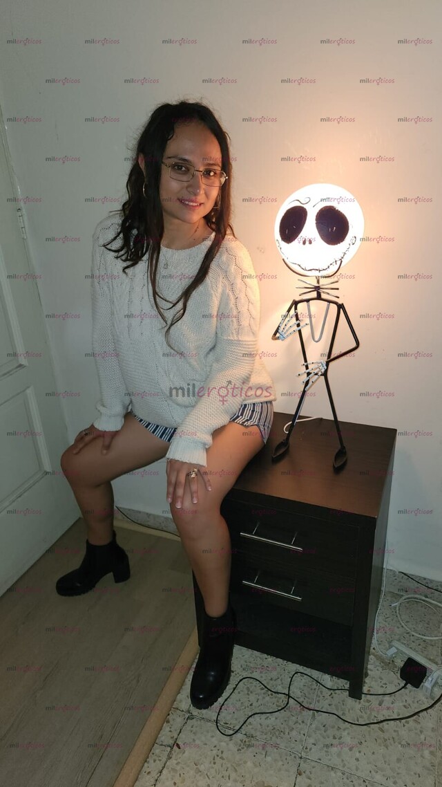 FOTOS DE LLUZZECITA, CHICA ARDIENTE, CALIENTE Y PERVERSA