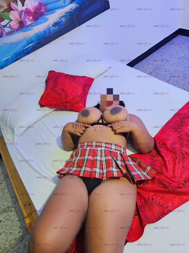 FOTOS DE RICAS PROMOCIONES CON UNA HERMOSA MORENA TETONA