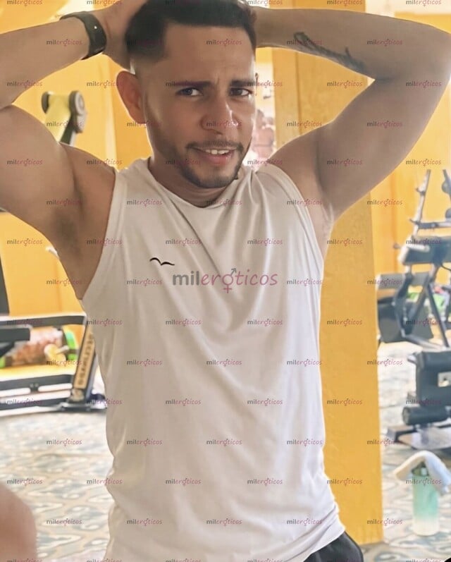 FOTOS DE CHICO MASAJISTA UBICADO EN LA CIUDAD DE CARTAGENA MUY BIEN PRESENTADO AMABLE Y