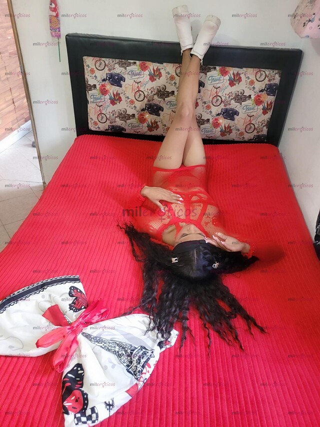 FOTOS DE HOLA SOY TU RICA MORENA CALIENTE ESTRECHITA