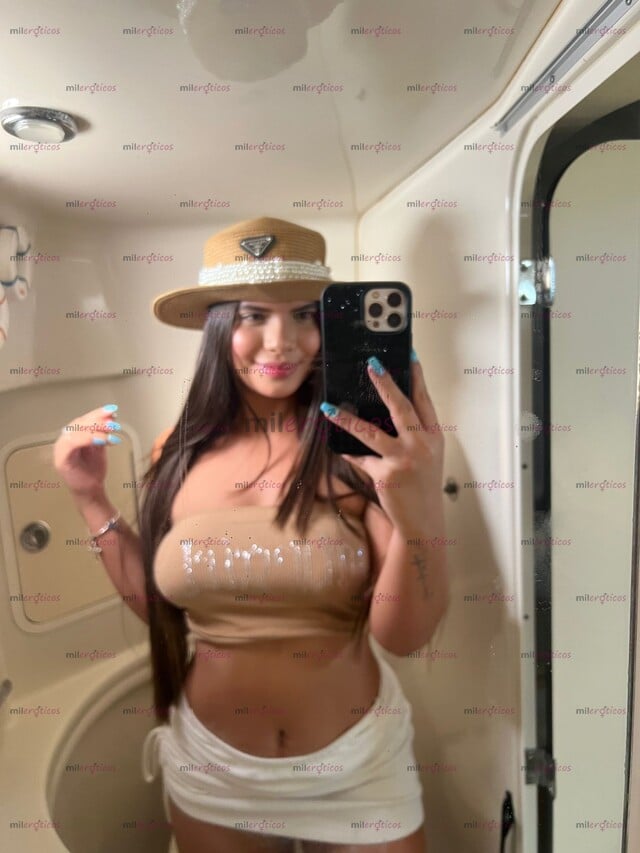 FOTOS DE HOLA AMOR SOY ANGELINA DULCE COLOMBIANA DISPUESTA A PASAR UN MOMENTO INCREÍBLE