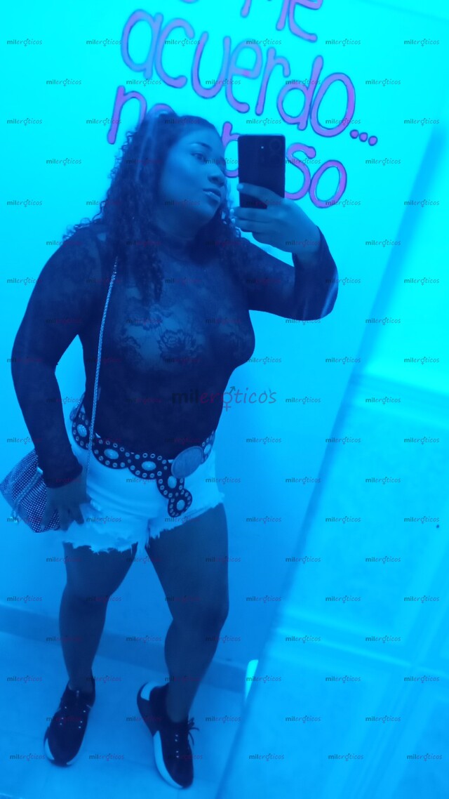 FOTOS DE MORENAZA ARDIENTE CALIENTE DISPUESTA TODO Y UN POCO MÁS