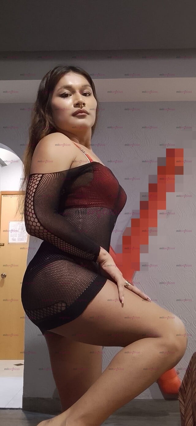 FOTOS DE ATRACTIVA, JOVEN, SUCULENTA, SEXI, ARDIENTE Y MUY COMPLACIENTE