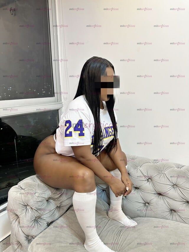FOTOS DE NEGRA VOLUPTUOSA RICAS NALGAS SÚPER ARRECHA MUY CALIENTE