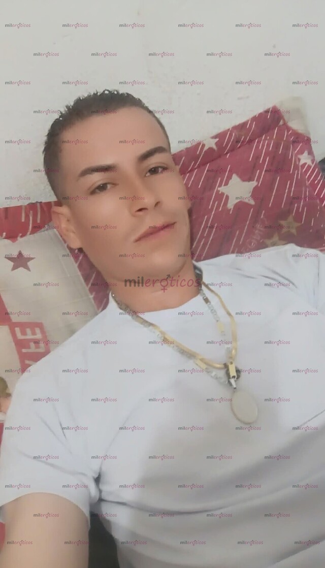 FOTOS DE SOY UNA MEZCLA ENTRE TU AMIGO Y TU AMANTE