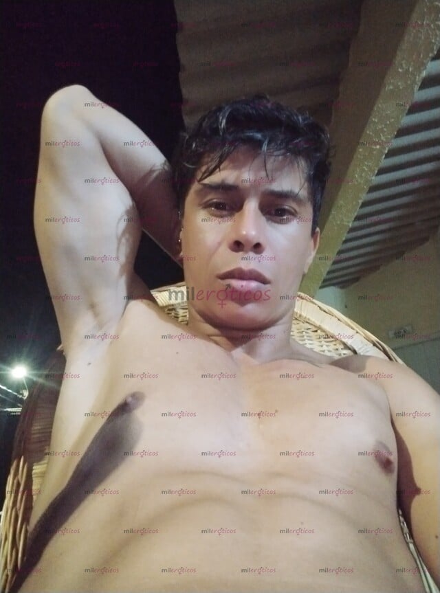 FOTOS DE ESTOY MÁS CALIENTE Y ARDIENTE CON UNA V DE 23 CM TAMBIÉN VENDO CONTENIDO Y H