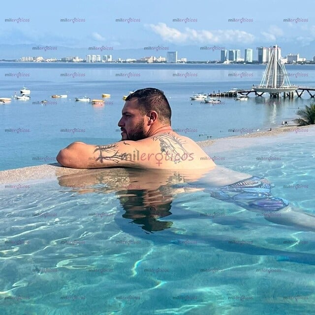FOTOS DE SEMENTAL DOTADO CON BUENA VERGA Y LECHUDO PARA QUE TE TRAGUES TODA MI LECHE