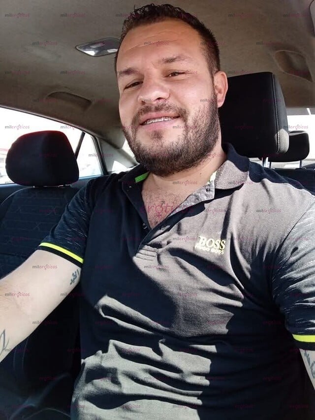 FOTOS DE SEMENTAL DOTADO CON BUENA VERGA Y LECHUDO PARA QUE TE TRAGUES TODA MI LECHE