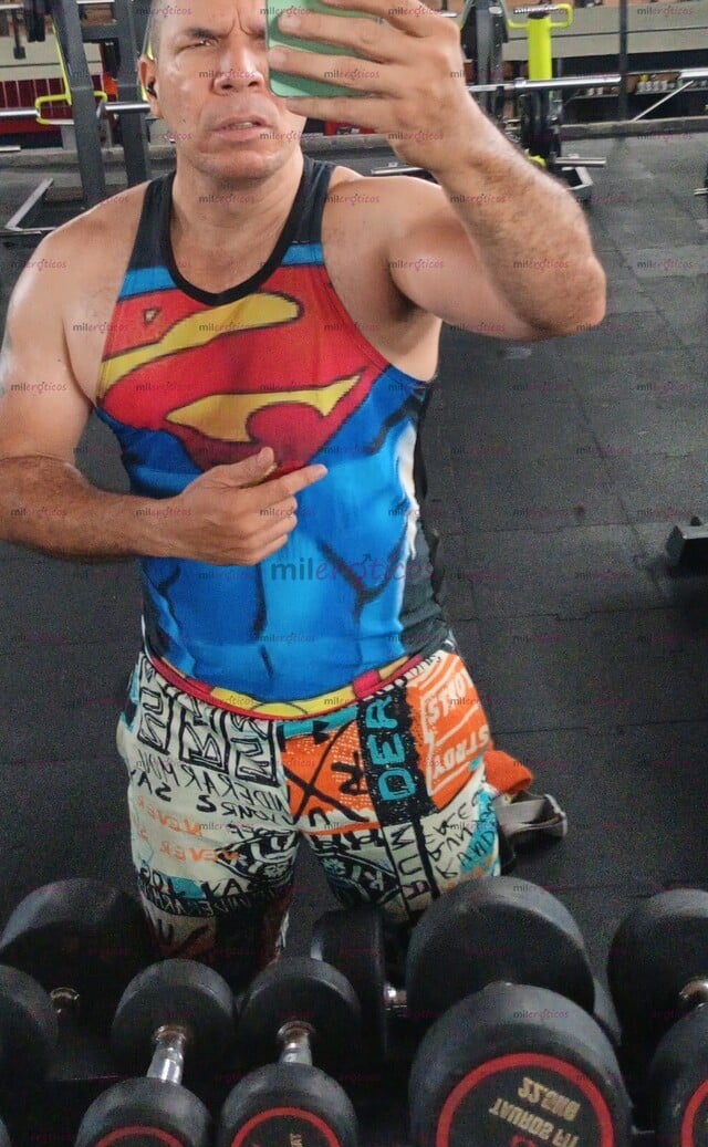 FOTOS DE JUAN DEL MAR ACOMPAÑANTE RESIDENTE EN CALI CUERPO GIMNASIO