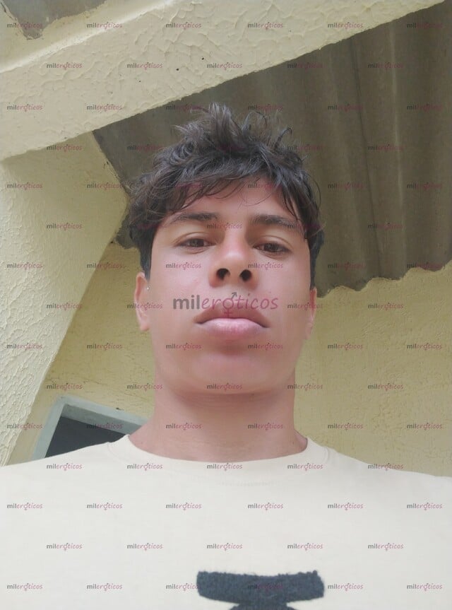 FOTOS DE ESTOY MÁS CALIENTE Y ARDIENTE CON UNA V DE 23 CM TAMBIÉN VENDO CONTENIDO Y H