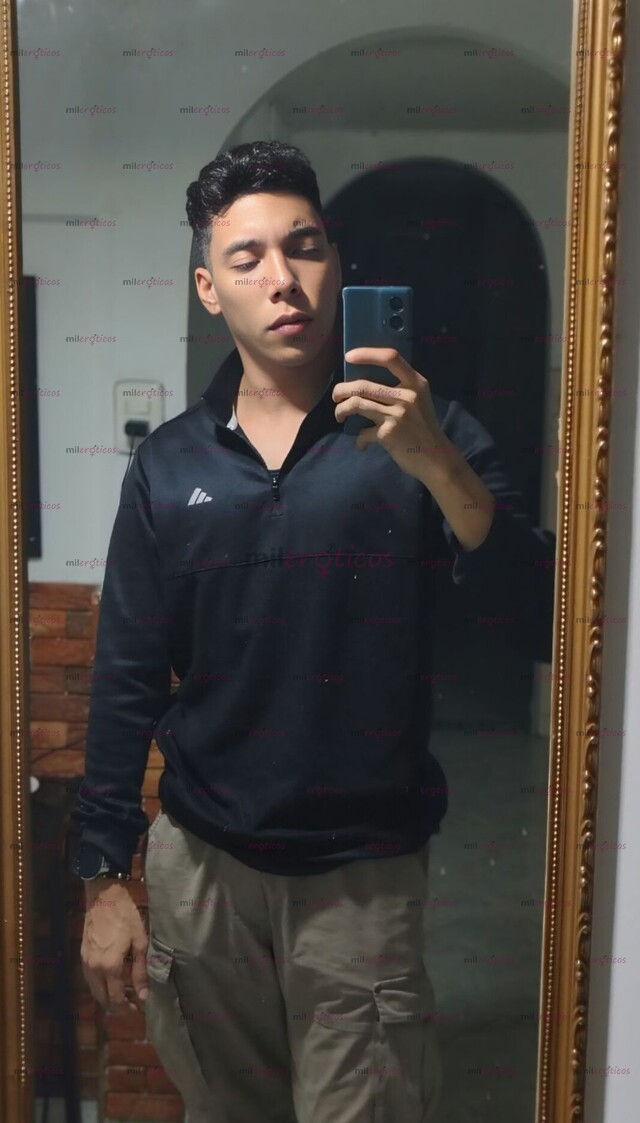 FOTOS DE SANTIAGO UNIVERSITARIO BILINGÜE 24 AÑOS (20CM)