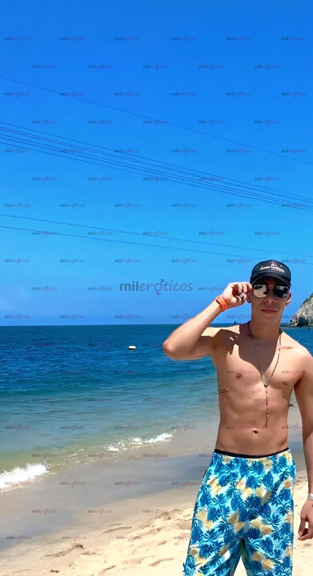 FOTOS DE SANTIAGO UNIVERSITARIO BILINGÜE 24 AÑOS (20CM)