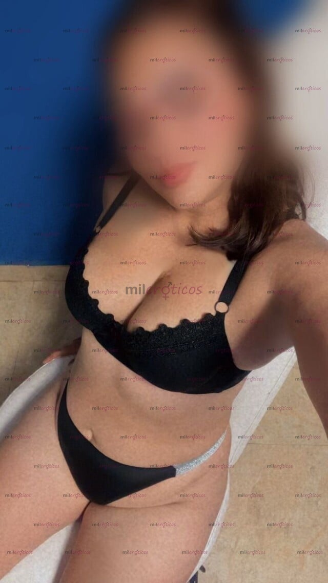 FOTOS DE CANDENTE Y DELICIOSA MUJER CON GANAS DE QUITARTE ESE ESTRÉS QUE LLEVES MASAJE