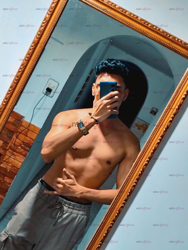 FOTOS DE SANTIAGO UNIVERSITARIO BILINGÜE 24 AÑITOS (20CM)