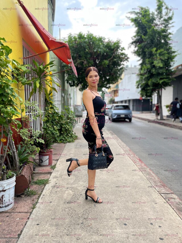 FOTOS DE HOLA ME LLAMO LUNA SOY UNA CHICA DIVERTIDA Y COMPLACIENTE