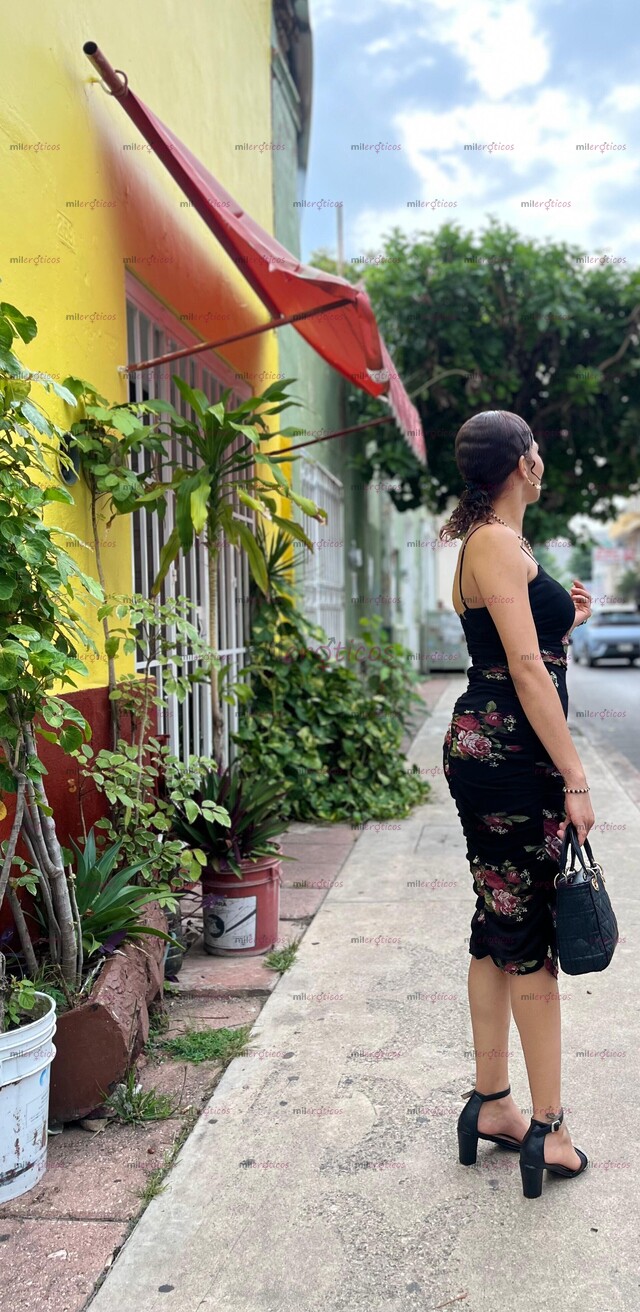 FOTOS DE HOLA ME LLAMO LUNA SOY UNA CHICA DIVERTIDA Y COMPLACIENTE