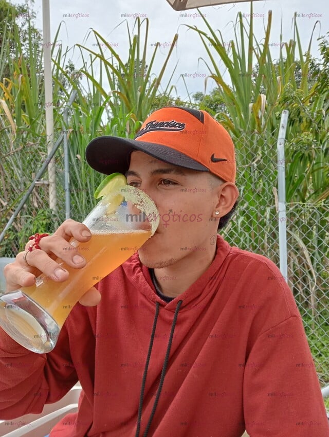 FOTOS DE HOLA MI NOMBRE ES BRIAN CHICO DE 19 AÑOS. CONOCIENDO MEDELLÍN