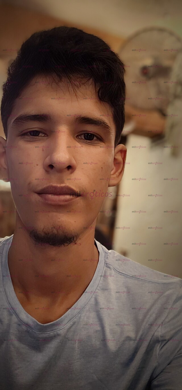 FOTOS DE DISPONIBLE MORENO VERGÓN 22CM SERIO DISCRETO