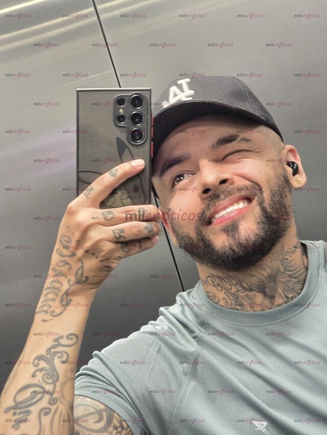 FOTOS DE DEMIAN PAISA VIP EXÓTICO, TATUADO Y COMPLICACIENTE ! UN MASAJE ?