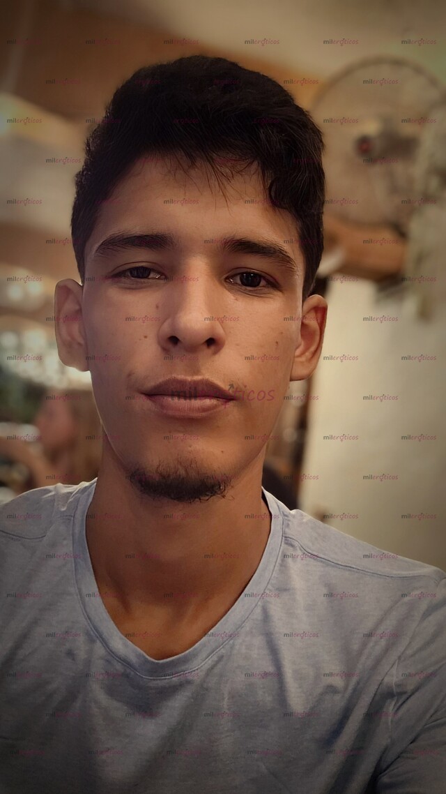 FOTOS DE DISPONIBLE MORENO VERGÓN 22CM SERIO DISCRETO