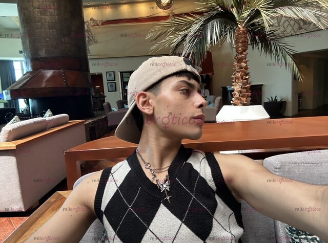 FOTOS DE TWINK DELGADO MUY SEXY , SEGURO PARA TI BEBÉ