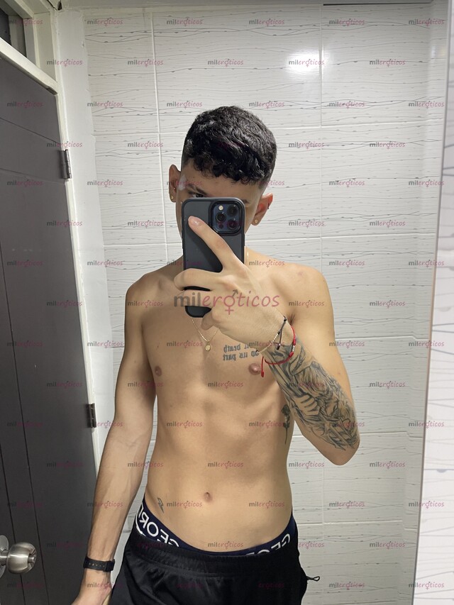 FOTOS DE EY AQUÍ JUAN CAMILO CHICO CALEÑO CON BUENA POLLA