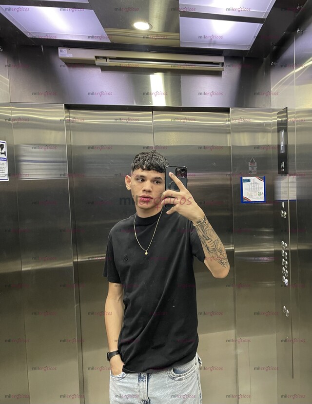 FOTOS DE EY AQUÍ JUAN CAMILO CHICO CALEÑO CON BUENA POLLA