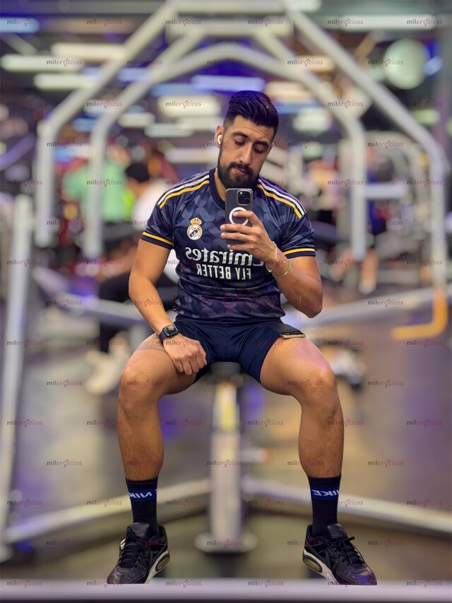 FOTOS DE BJ VARONIL CABRÓN GRANDOTE TATUADO Y BARBÓN COMPLACIENTE