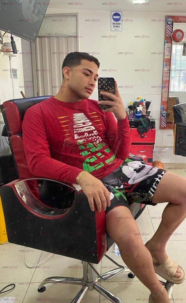 FOTOS DE HOLA, MI NOMBRE ES IVÁN, UN CHICO RECIÉN LLEGADO A TU CIUDAD CON TAN SOLO 19 AÑO
