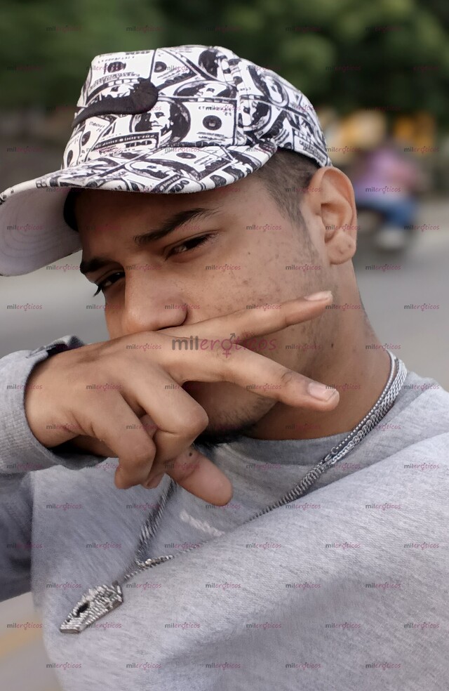 FOTOS DE TATUADOR SAMARIO CON SITIO 18CM CITAS Y VENTA DE CONTENIDO