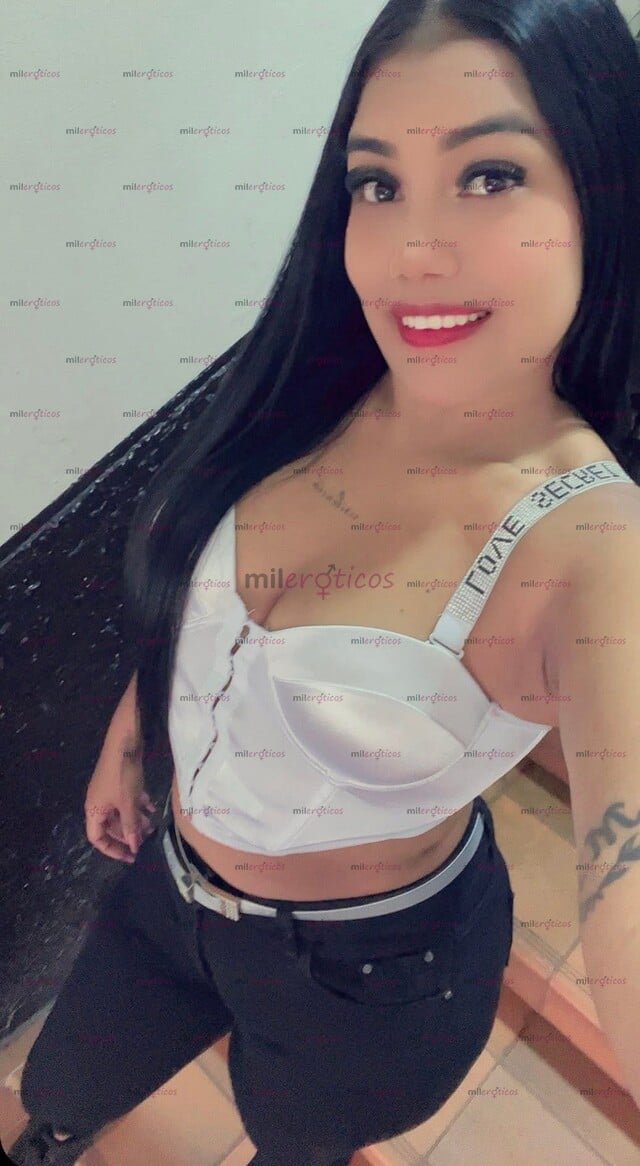 FOTOS DE RICA Y HERMOSA MORENITA CON GANAS DE CUMPLIR TUS DESEOS