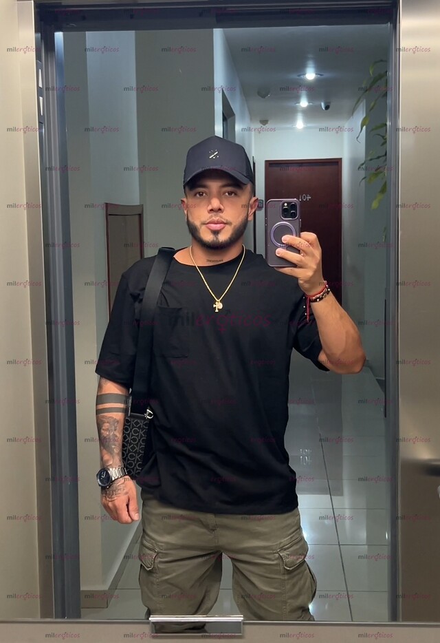 FOTOS DE MACHO COLOMBIANO GUAPO VERGON SEXY Y MUY COMPLACIENTE,BASTANTE LECHERO