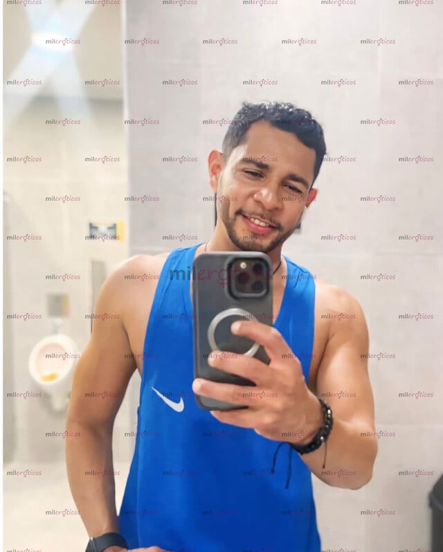 FOTOS DE CHICO MASAJISTA UBICADO EN LA CIUDAD DE CARTAGENA MUY BIEN PRESENTADO AMABLE Y