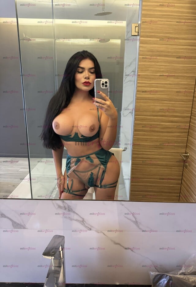 FOTOS DE SUMISA DE PASIVA Y DOMINATRIX DE ACTIVA. LUCIANA VIP