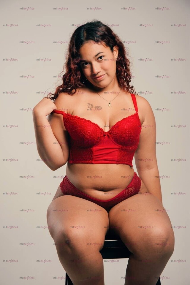 FOTOS DE DELICIOSA MORENA CACHONDA ADICTA AL SEXO