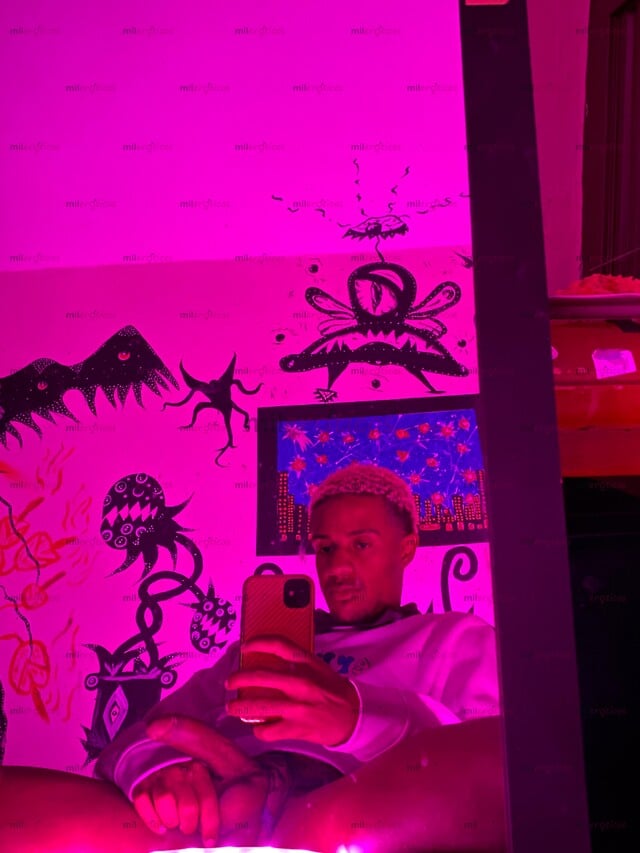 FOTOS DE CHOCOLATE NEGRO TENTACIÓN EN MEDELLÍN, JOVEN ARDIENTE PARA TI