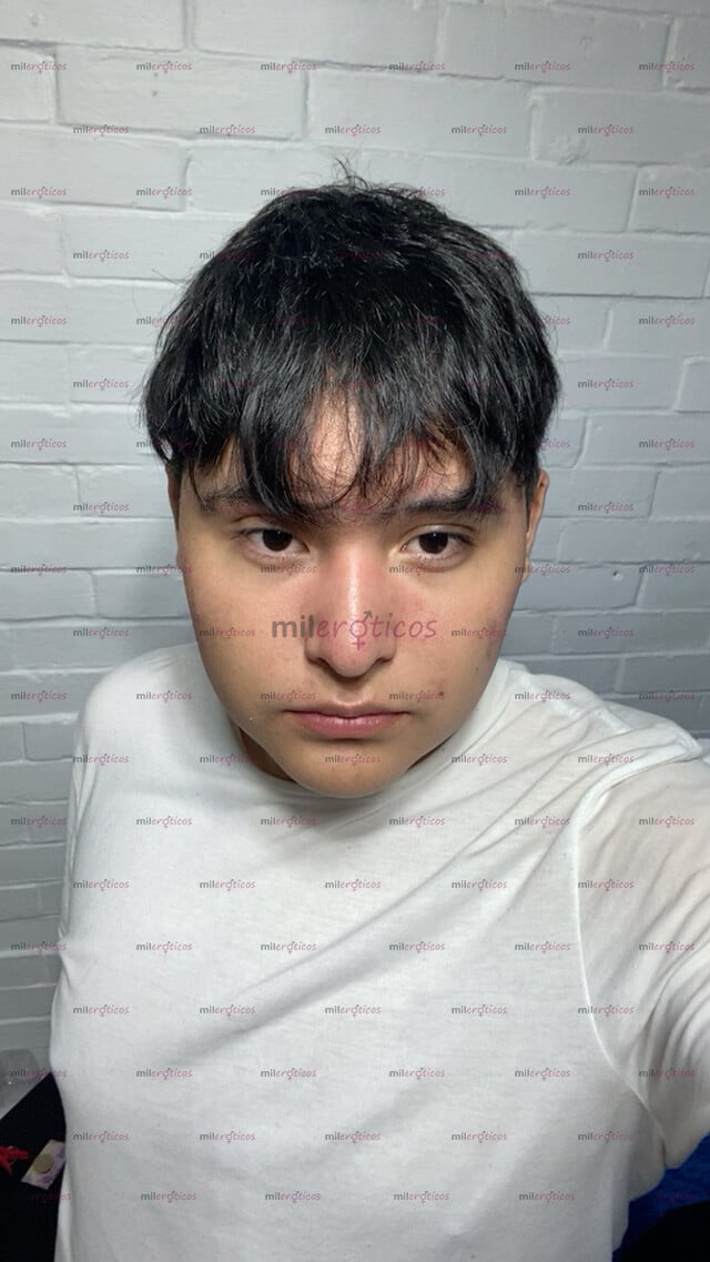 FOTOS DE ESTUDIANTE CALIENTE QUE QUIERE SER TU PERRITA Y SACARTE TODA ESA LECHITA.