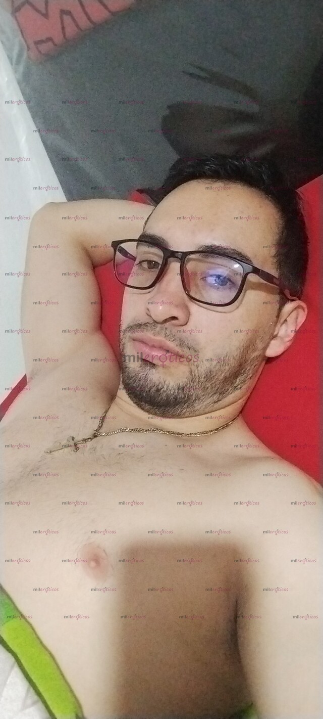 FOTOS DE COMPLACIENTE Y BIEN DOTADO ........ ESCRIBE A MI WHATSAPP