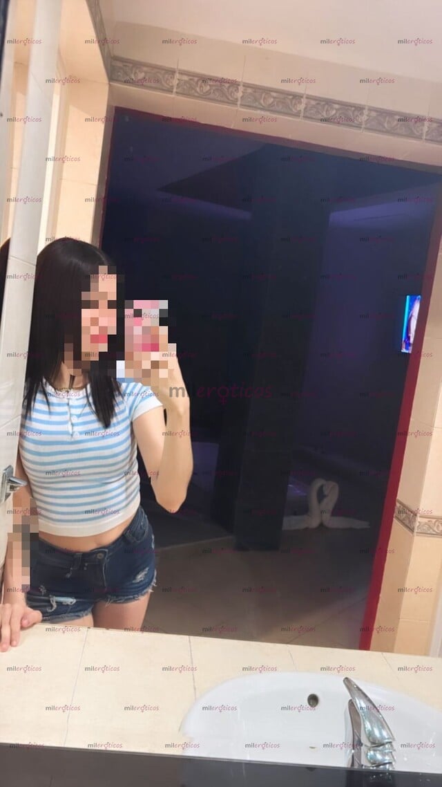 FOTOS DE HOLA MI NOMBRE ES DANEA FLAQUITA DELGADA WERITA TALLA 2