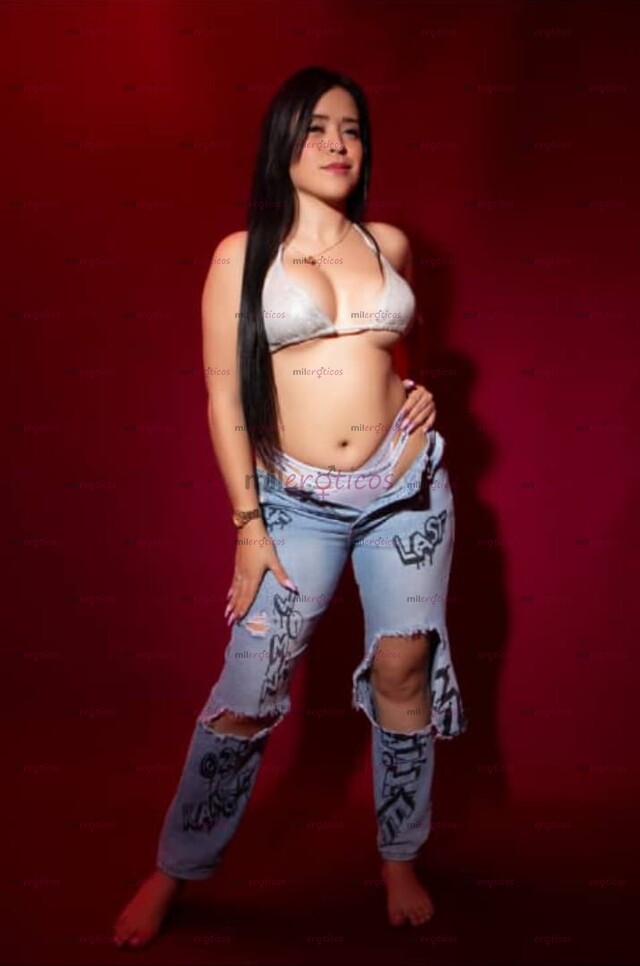 FOTOS DE CHICA BLANQUITA CON RICAS TETAS Y BUENAS CURBAS DISPUESTA A COMPLACERTE
